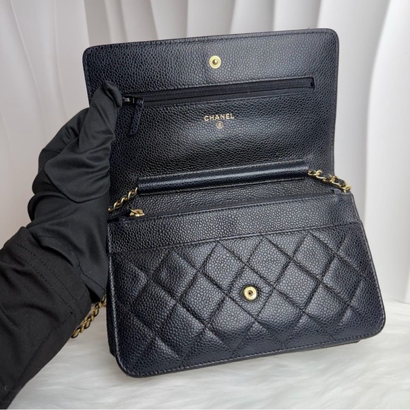 CHANEL Classic Wallet On Chain (WOC) Black Caviar Leather with Gold Hardware - Picture 7 of 10